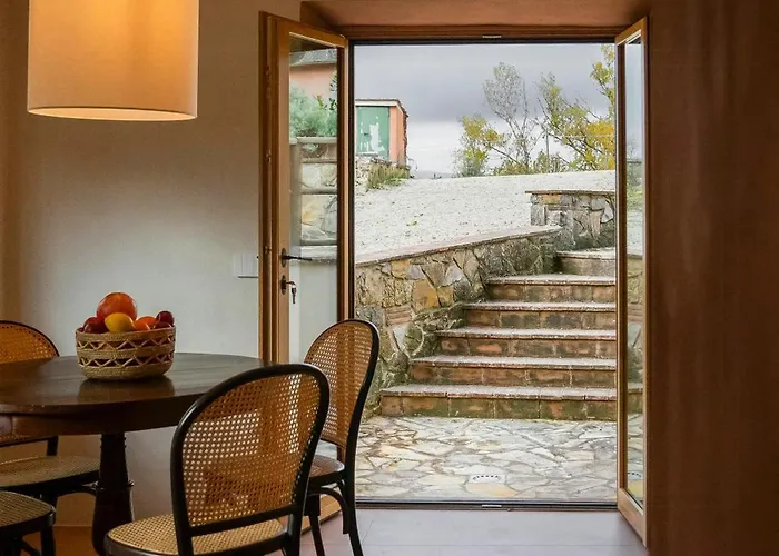 Overlooking Monte Peglia Reserve Casa de Férias