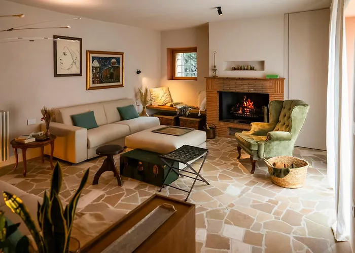 Overlooking Monte Peglia Reserve Casa de Férias